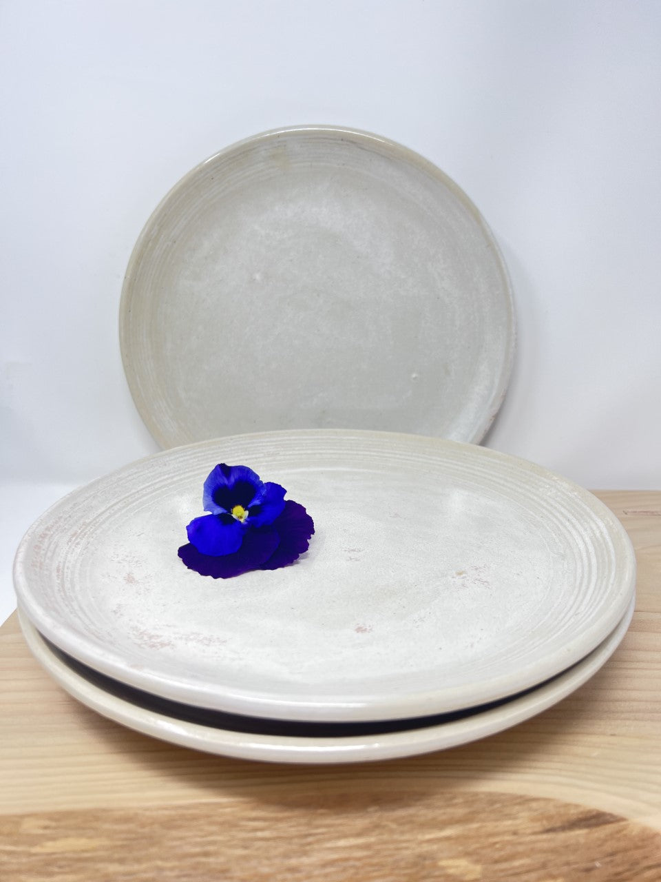 Natural Rustic Stoneware Dinner Plate with Lined Edging
