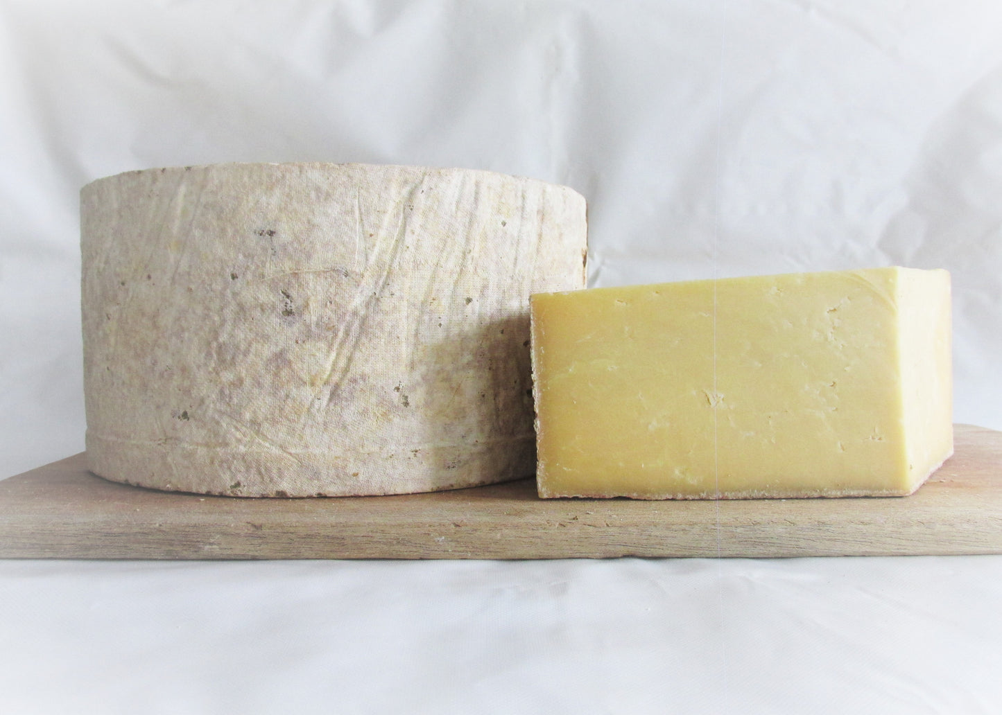 Cheese, Organic Dale End Cheddar 1kg